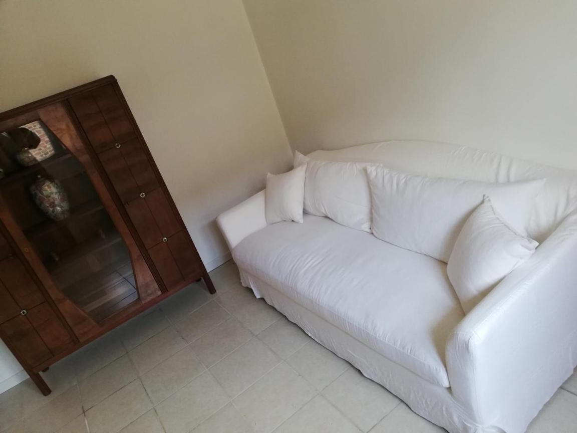Logement Entier Au Calme Villers-Outreaux Bagian luar foto
